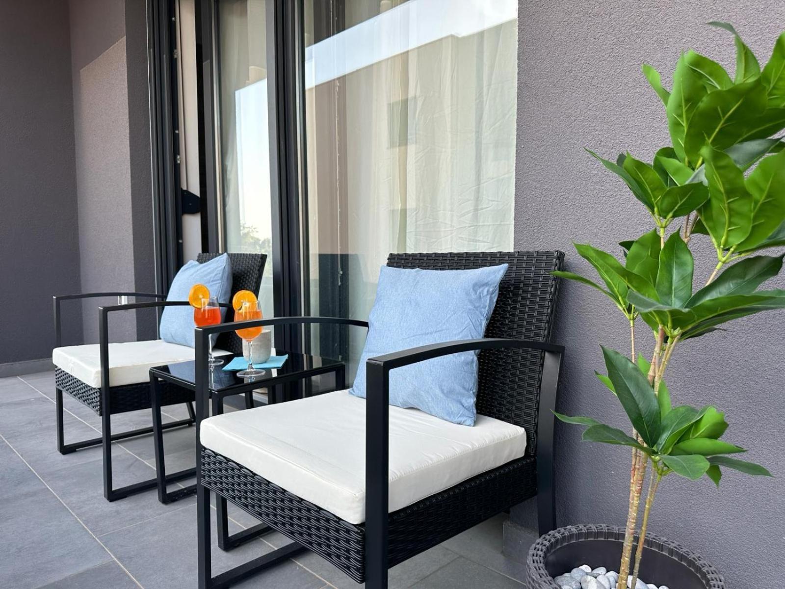 Apartments Harmony Hills Пула Екстериор снимка
